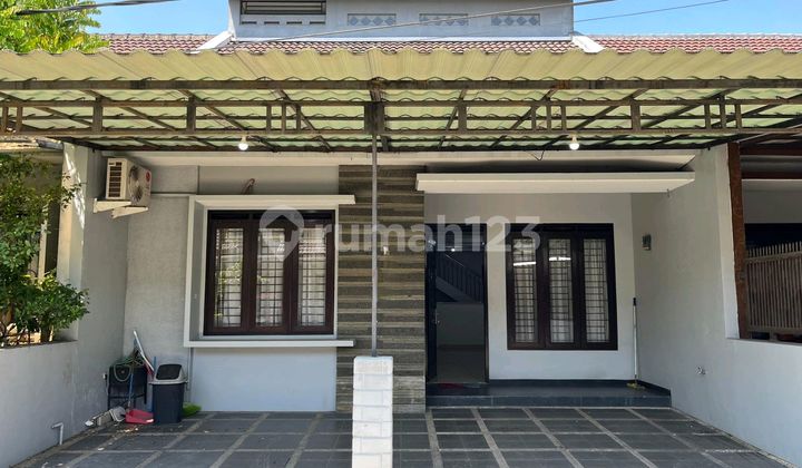 Ready-to-Occupy House in Batununggal Indah Complex