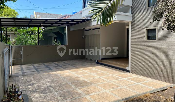 Rumah Modern Baru Renov di Komplek Batununggal Indah