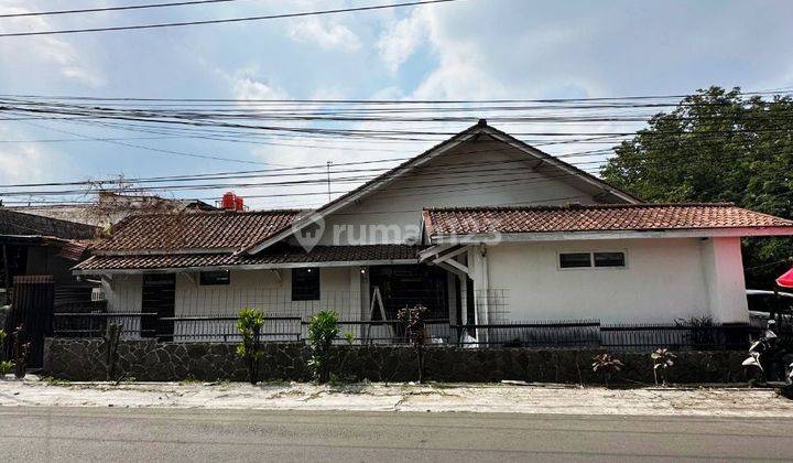 Rumah Di Jalan Utama Komplek Sukaluyu Dekat Gedung Sate Bandung 1