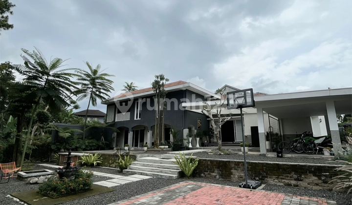 Rumah Mewah Furnished di Setiabudi Regency