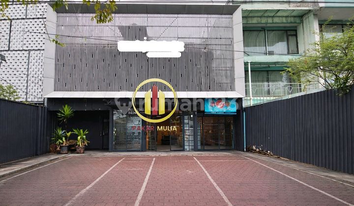 Gedung Kantor di Mainroad Pelajar Pejuang Gatot Subroto Bandung
