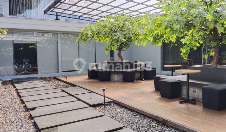 Premium Location Commercial House Mainroad Riau Bandung