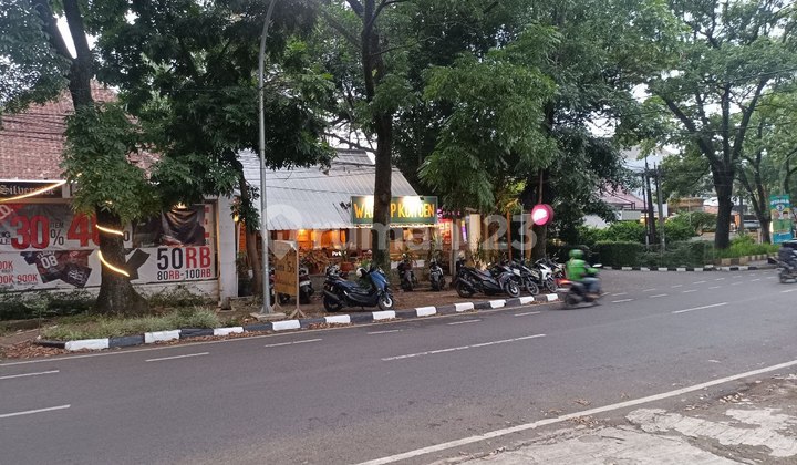 Rumah Usaha Lokasi Premium Sayap Dago Dan Riau Bandung