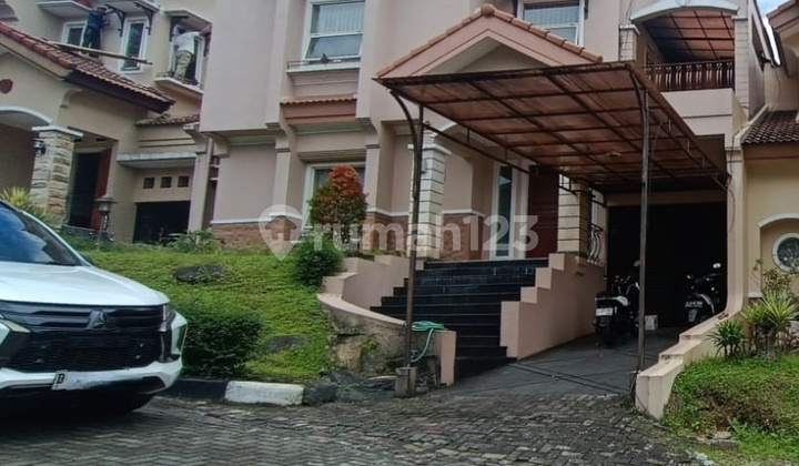 Rumah Siap Huni di Alamanda Dago Tubagus Ismail