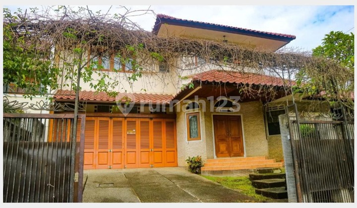 Luxury Move-In Ready House in Dago Asri Near ITB 2