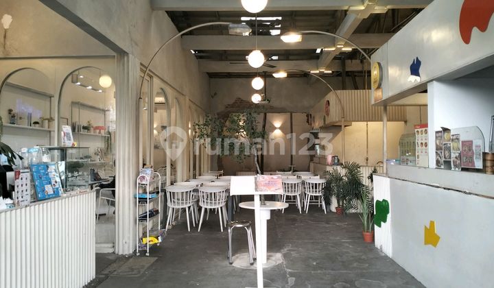 House on Turangga Main Road Suitable for Business House on Turangga Main Road Suitable for Business