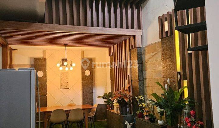backyard rumah bagus 2 lantai di