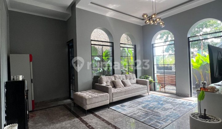 Rumah Dan Ruang Usaha Di Mainroad Sayap Pelajar Pejuang