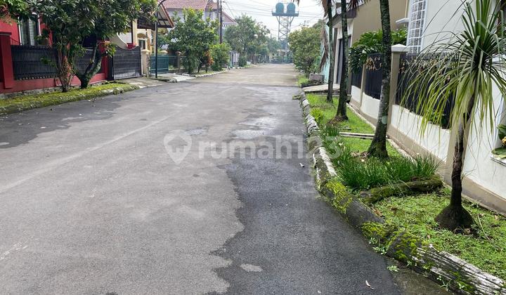 Ready-to-Occupy House in Kawaluyaan Indah Palace Complex 2