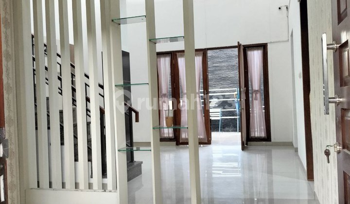 Rumah Bagus Siap Huni di Cluster Batununggal Indah 2