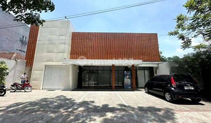 Rumah di Jalan Utama Sayap Burangrang Cocok Untuk Usaha 1