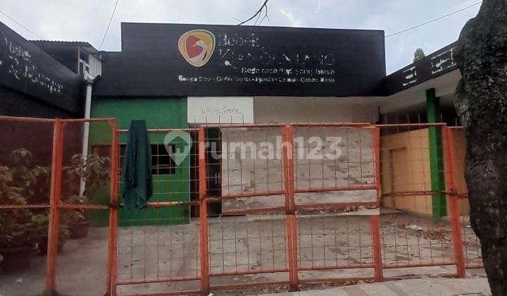 Rumah Hitung Tanah Lokasi Strategis di Mainroad Gatot Subroto