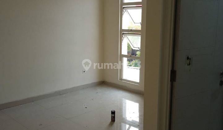 Rumah 8 x 15 di Green Lake City 2