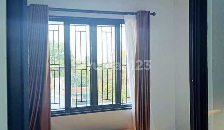 Rumah Lokasi Strategis Dalam Cluster Dekat Graha Raya 2