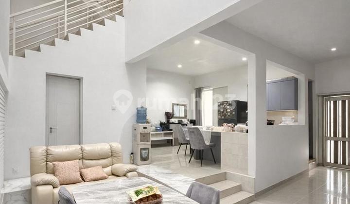 Rumah Bagus Full Furnished di Kebayoran Village Bintaro Sektor 7 2