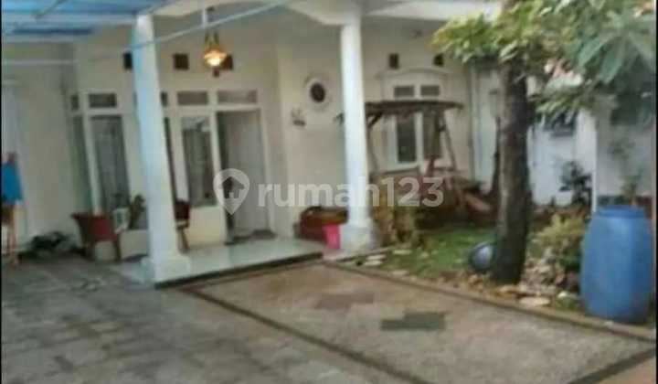 Affordable Flood-Free House in Petukangan, Pesanggrahan, South Jakarta Affordable Flood-Free House in Petukangan, Pesanggrahan, South Jakarta