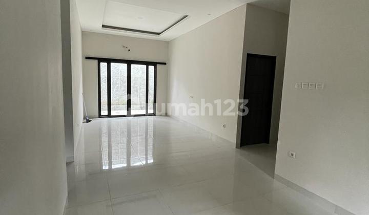 Rumah Lokasi Strategis di Bintaro Sektor 9, Bintaro Jaya 2