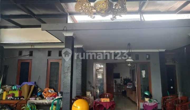 Spacious House with a Large Yard in Pesanggrahan, South Jakarta 2