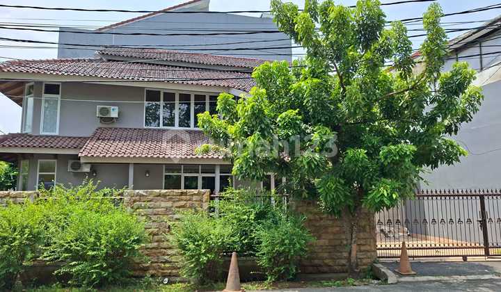 Sewa Rumah di Kembangan Baru, 6 Kamar