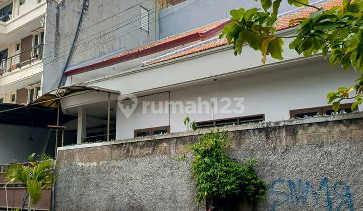 Dijual.rumah Hoek,Cocok.buat.kost2an