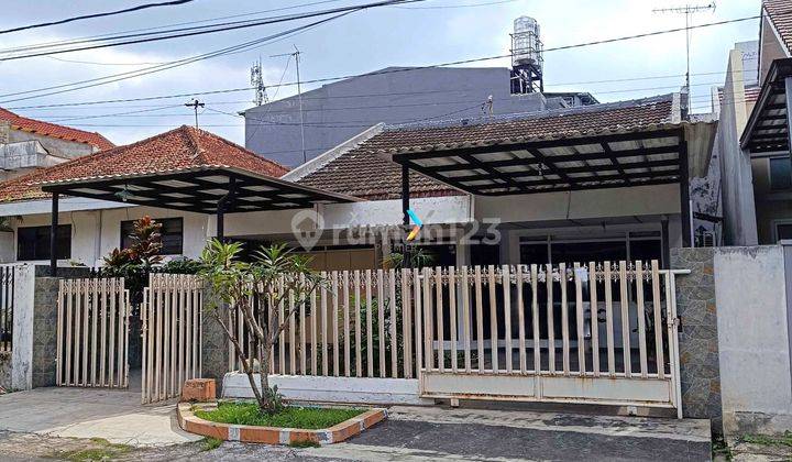 Dijual Rumah Klasik Terawat Siap Huni di Daerah Candi Candi , Blimbing Kota Malang 2