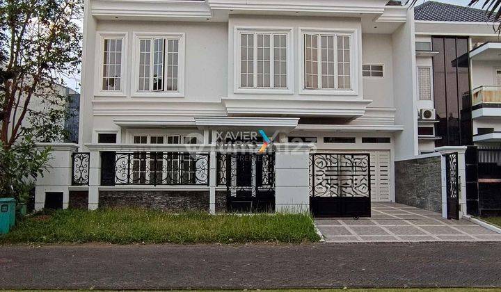 Dijual Rumah American Style Terawat Siap Huni di Araya, Blimbing Malang 1