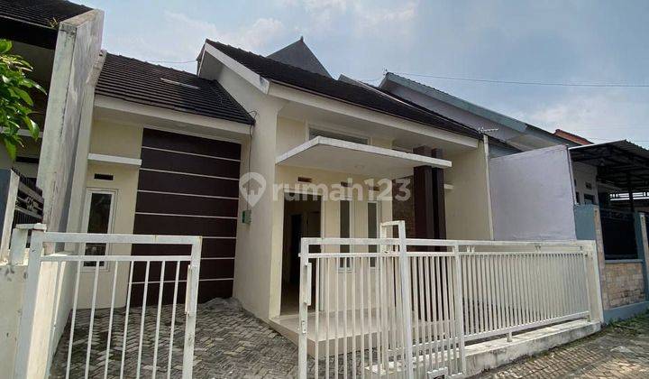 Dijual Rumah Modern Minimalis Di Sukun, Malang  2