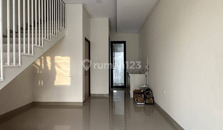 Rumah 2 Lantai Surabaya Timur Harga 800 Juta An Selangkan Ke Mer 2