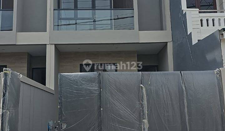 Rumah Baru Sutorejo Utara dekat raya MulyosarI  1