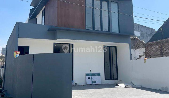 Rumah di Babatan Pantai Dekat Lapangn Golf Surabaya Timur 1