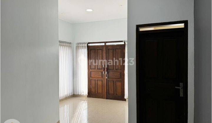 Rumah Bagus Siap Huni di Cibaligo Cihanjuang Semi Furnished  2