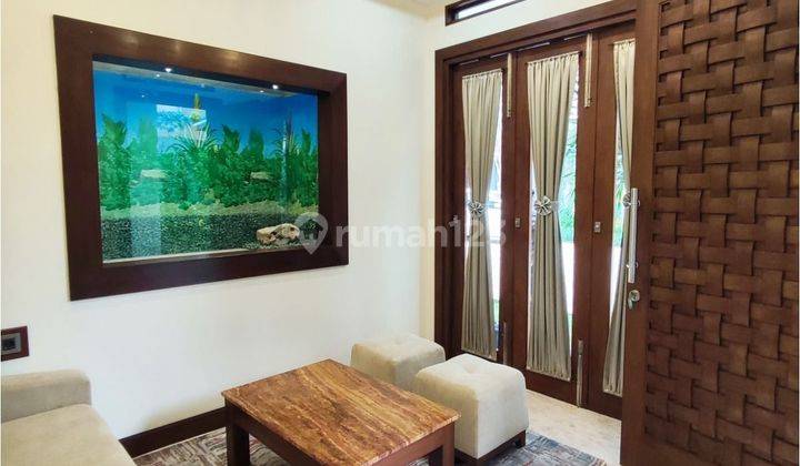 Rumah Mewah Full Furnished Plus Swimming Pool Di Ciumbuleuit  2