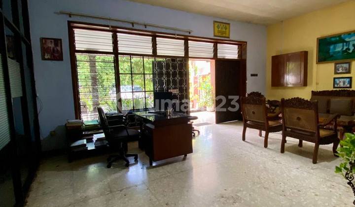 Rumah Klasik Hook di Jl Buah-buahan Malang