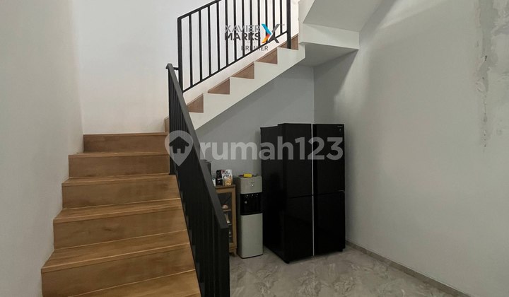 Semi-Furnished, Well-Maintained House in Austinville Dieng Malang 2