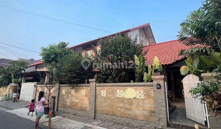 Jk223 Rumah Murah 2 Lt Mewah Dalam Perumahan Elit di Kramat Jati, 2