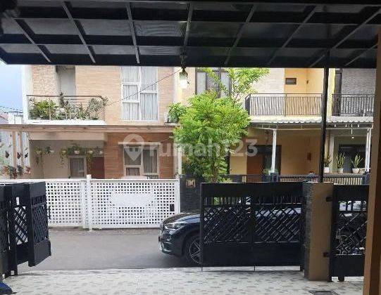 Jk222 Rumah 2 Lt Cantik Dan Murah di Komplek Elit di Jatinegara 2