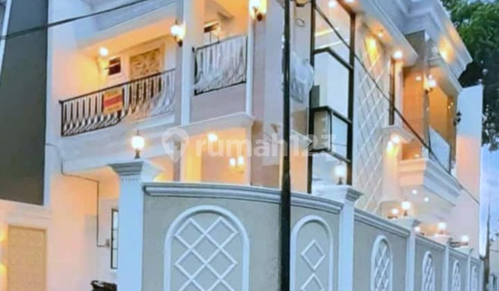 MBV292 Rumah Baru 2 Lt Modern Classic Nempel Jagakarsa di Tanah Baru 2