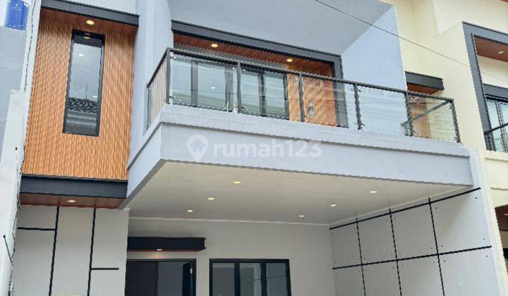 Mbv281 Rumah 2 Lt Modern Kontemporer Dalam Cluster di Jagakarsa 2