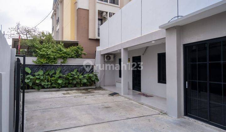 Jk249 Rumah Kost 17 Kamar di Jln Utama Mampang Prapatan, Jakarta 2