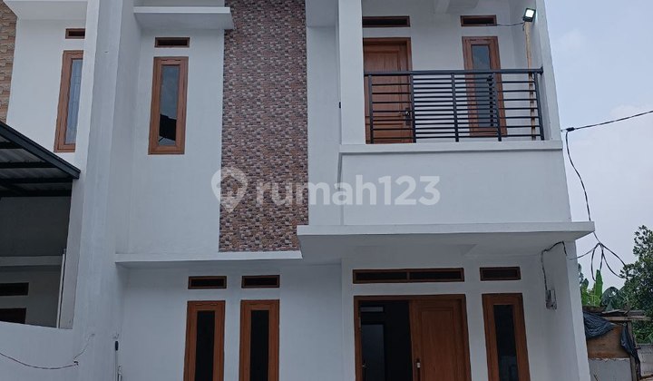 353 Rumah Baru 2 Lt Cantik dan Strategis Dalam Cluster di Ciputat 2