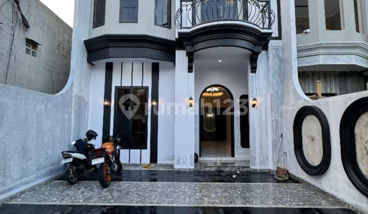 Mbv337 Rumah 2 LT Modern Classic Exclusive 3 Unit di Jagakarsa