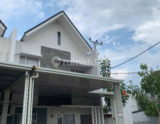 Dijual Rumah Sudut 2 Lantai Full Furnished Siap Huni Dekat Polda  2