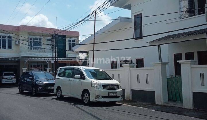 Rumah Sudut 5 Kamar Tidur 2 Lantai Dekat Mall Panakkukang Tipe 250/196 Siap Huni  1