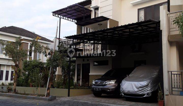 Rumah Mewah Posisi Sudut Ukuran 15x15 Dekat Mall Panakukang ( Full Furnished) 2