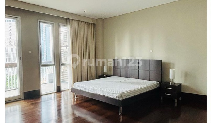 Cheap 4 Bedroom Furnished Apartment at Gatot Subroto Cheap 4 Bedroom Furnished Apartment at Gatot Subroto