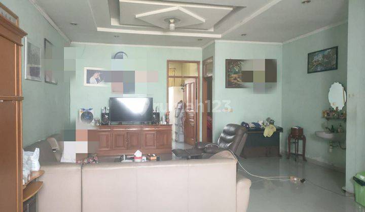 Dijual Cepat, Jual Rumah 2.5 Lantai Di Taman Hollis Indah 1