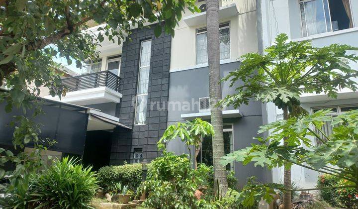 Dijual Rumah Asri Terawat Minimalis 2 Lantai di Kota Baru Parahyangan 2