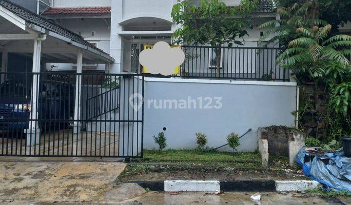 Rumah 2 Lantai Bagus Semi Furnished SHM di Setiabudi, Bandung 1