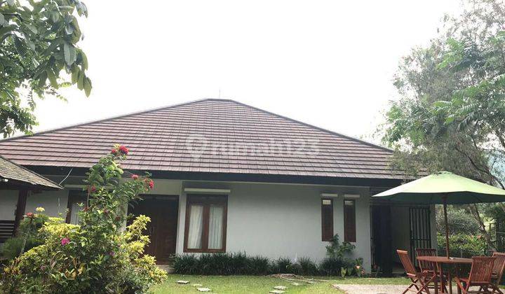 Dijual Rumah LUX 2 lantai di RESOR DAGO PAKAR, taman depan dan belakang sangat luas 2