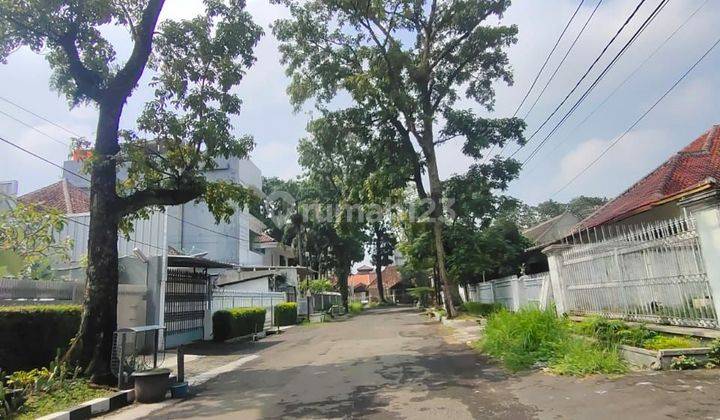 Dijual Tanah Hunian Asri, Prime Area Pusat Kota Bandung, Sayap Jalan Burangrang 1